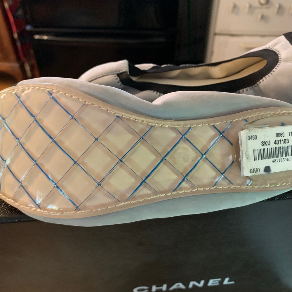 Chanel Flats Gray and Black - Picture 3 of 7